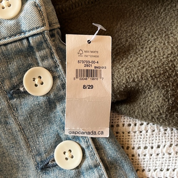 Gap Size US8 / 29 high waist, side button jean shorts - Picture 4 of 5